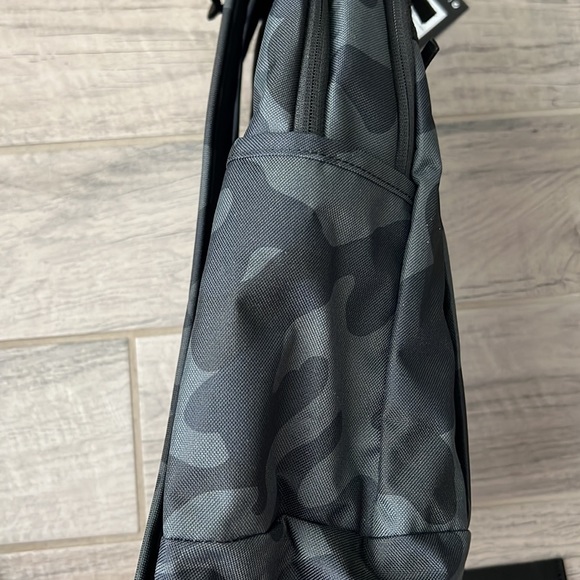 Nike Elemental 2.0 Backpack - NEW - Picture 11 of 15